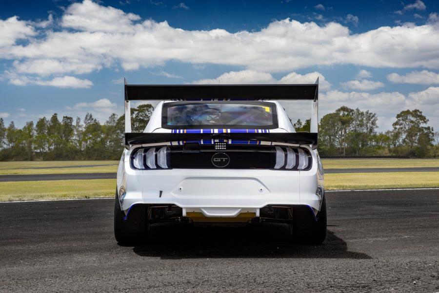  Ford Mustang Supercar Racer 2019 года  (фото 2 из 15)